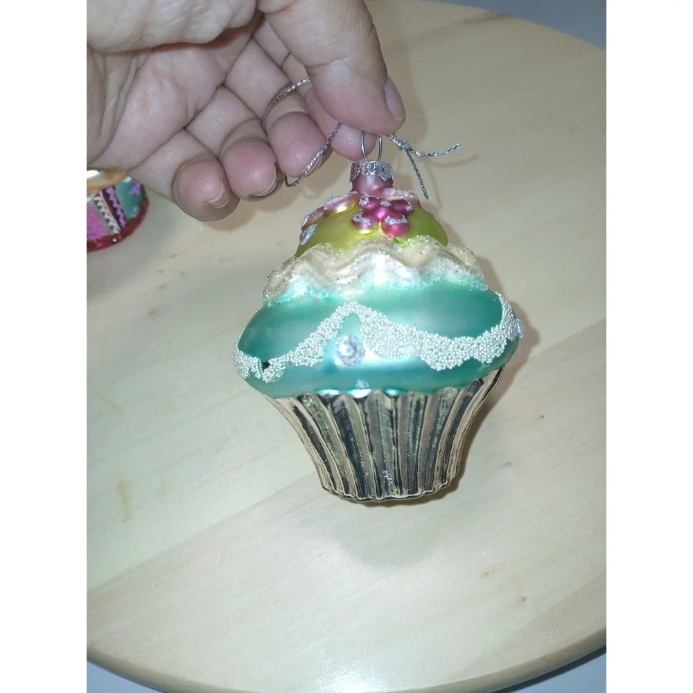 Lot Of 3 Pastel Glass Christmas Cupcakes